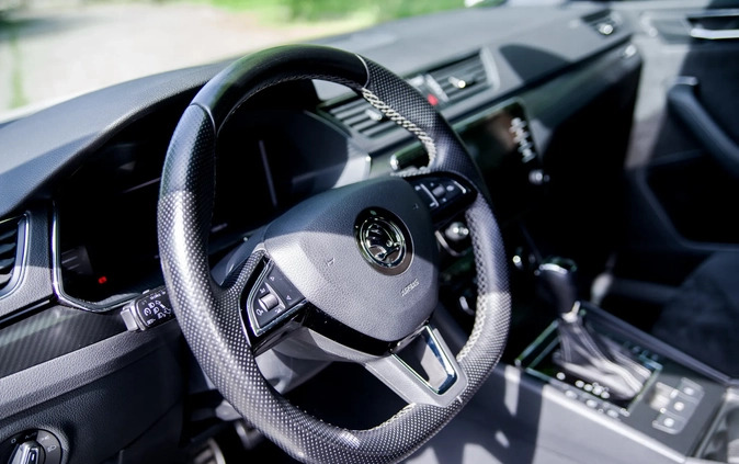 Skoda Superb cena 108499 przebieg: 129000, rok produkcji 2019 z Karlino małe 407